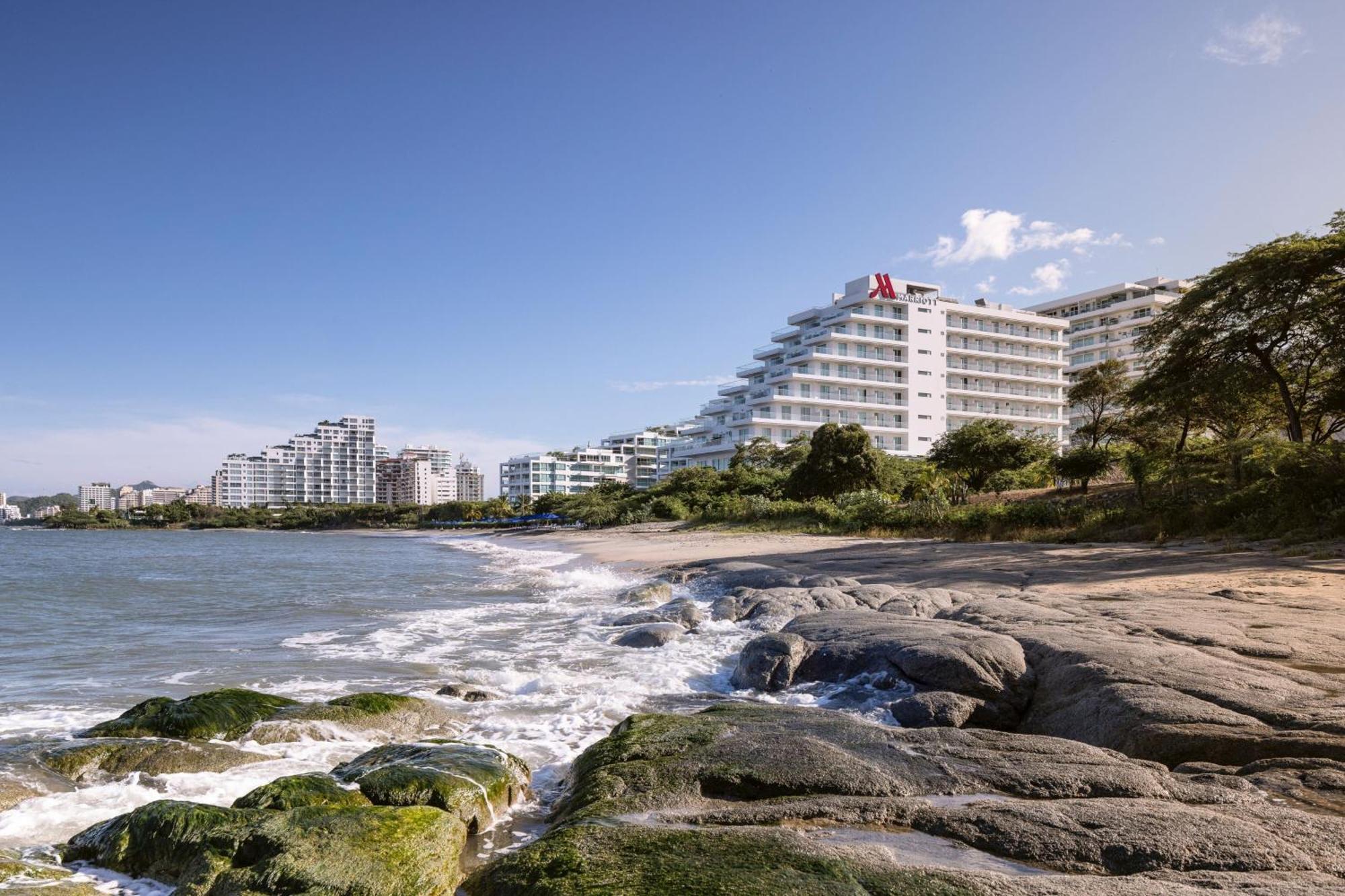 Santa Marta Marriott Resort Playa Dormida Екстер'єр фото The hotel from the beach