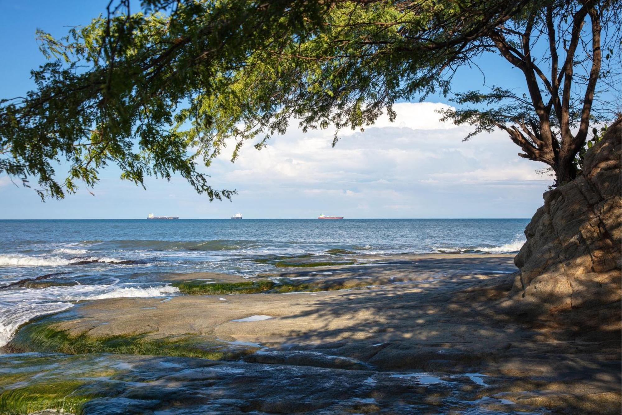 Santa Marta Marriott Resort Playa Dormida Екстер'єр фото View of Lake Michigan from the shore of Indiana Dunes National Park
